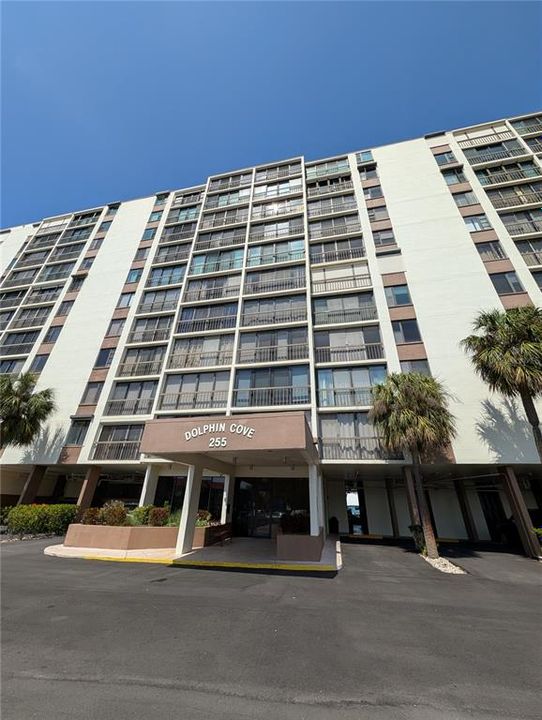 For Rent: $1,800 (0 beds, 0 baths, 439 Square Feet)