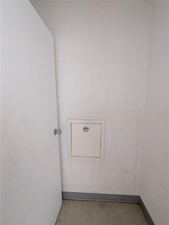 For Rent: $1,800 (0 beds, 0 baths, 439 Square Feet)