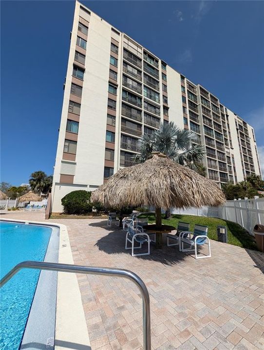 For Rent: $1,800 (0 beds, 0 baths, 439 Square Feet)