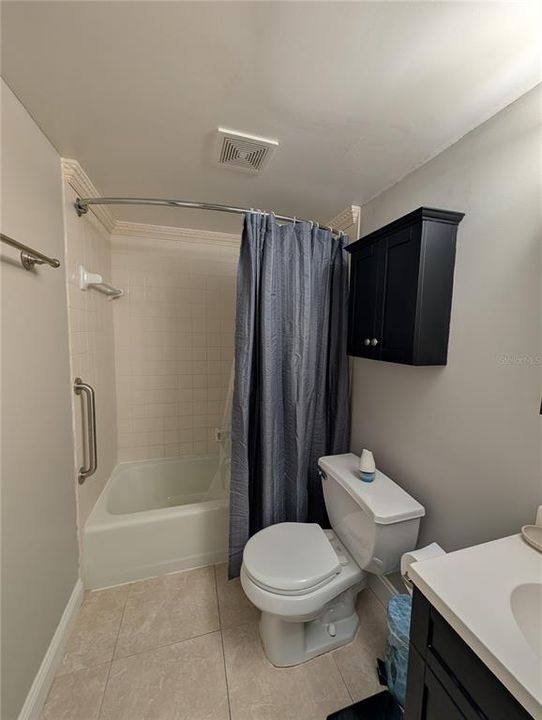 For Rent: $1,800 (0 beds, 0 baths, 439 Square Feet)