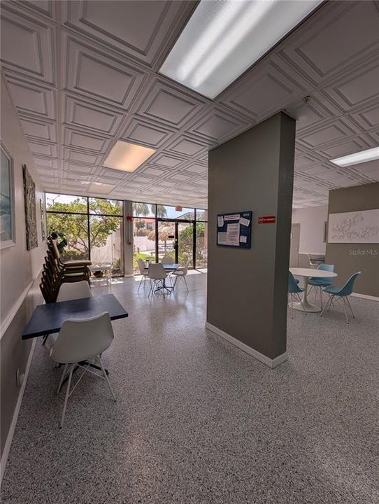 For Rent: $1,800 (0 beds, 0 baths, 439 Square Feet)