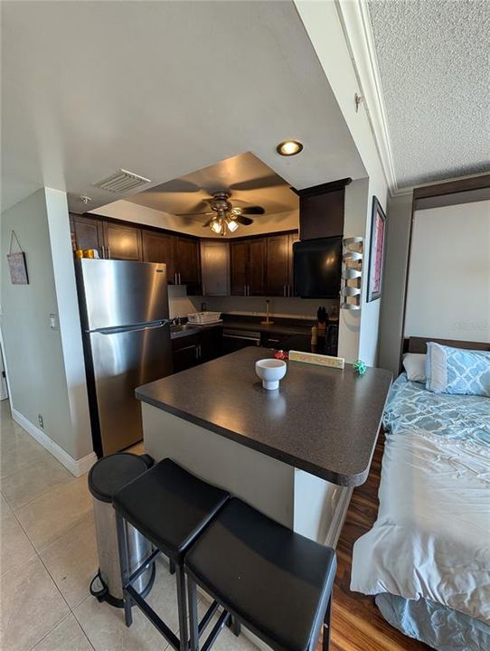 For Rent: $1,800 (0 beds, 0 baths, 439 Square Feet)