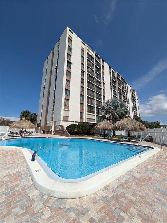 For Rent: $1,800 (0 beds, 0 baths, 439 Square Feet)