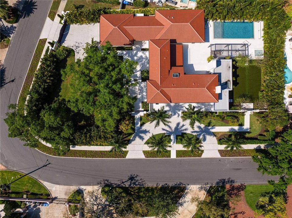 For Sale: $12,500,000 (5 beds, 5 baths, 6065 Square Feet)