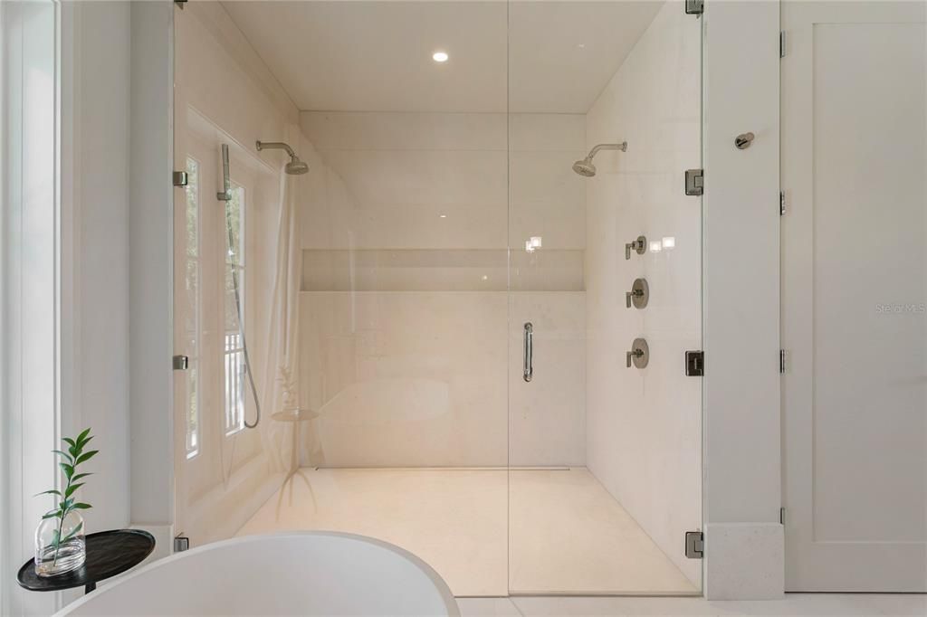 For Sale: $12,500,000 (5 beds, 5 baths, 6065 Square Feet)