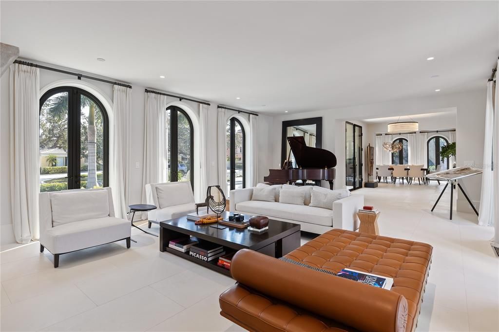 For Sale: $12,500,000 (5 beds, 5 baths, 6065 Square Feet)