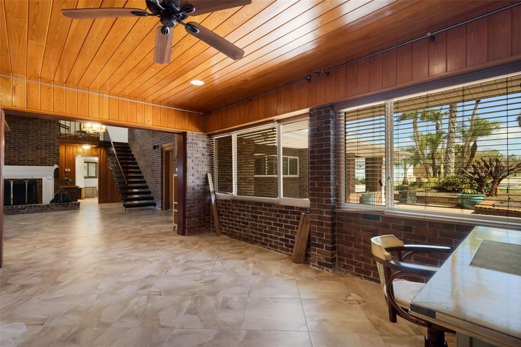 待售: $1,750,000 (0.34 acres)