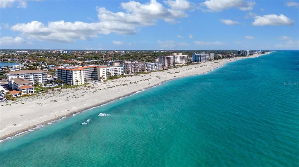 待售: $1,750,000 (0.34 acres)