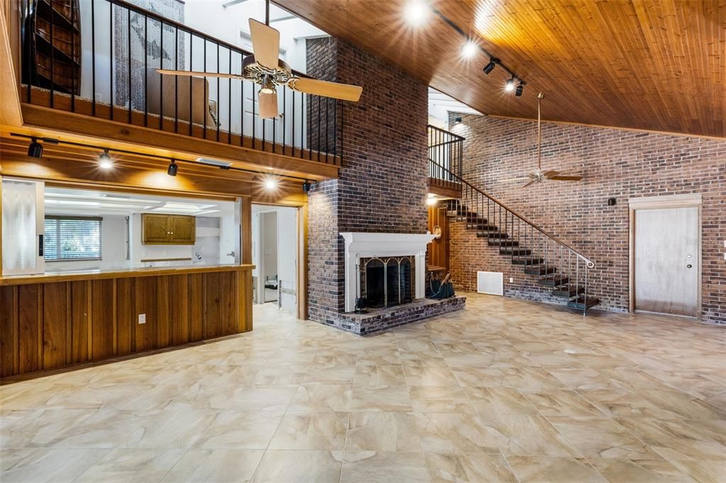 待售: $1,750,000 (0.34 acres)