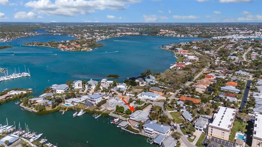 待售: $1,750,000 (0.34 acres)