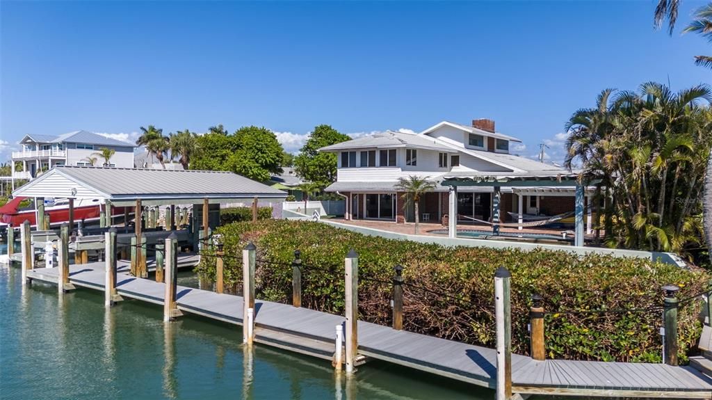 待售: $1,750,000 (0.34 acres)