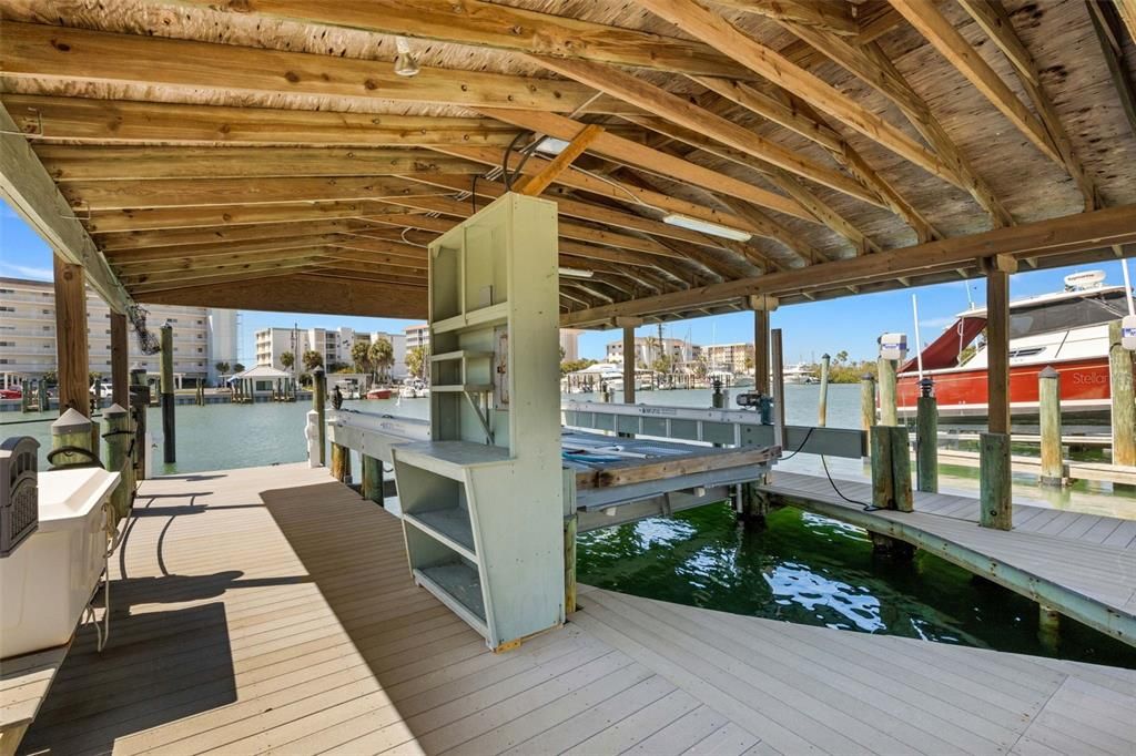 待售: $1,750,000 (0.34 acres)