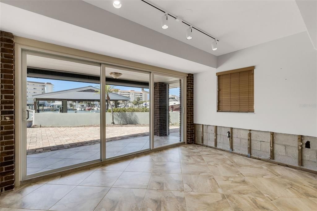 待售: $1,750,000 (0.34 acres)