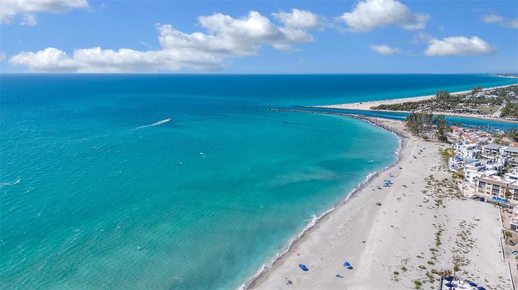 待售: $1,750,000 (0.34 acres)