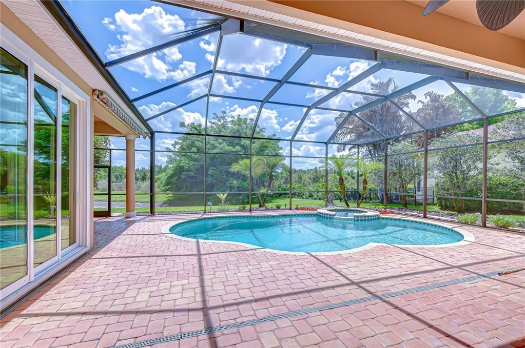 For Sale: $999,900 (4 beds, 3 baths, 3709 Square Feet)
