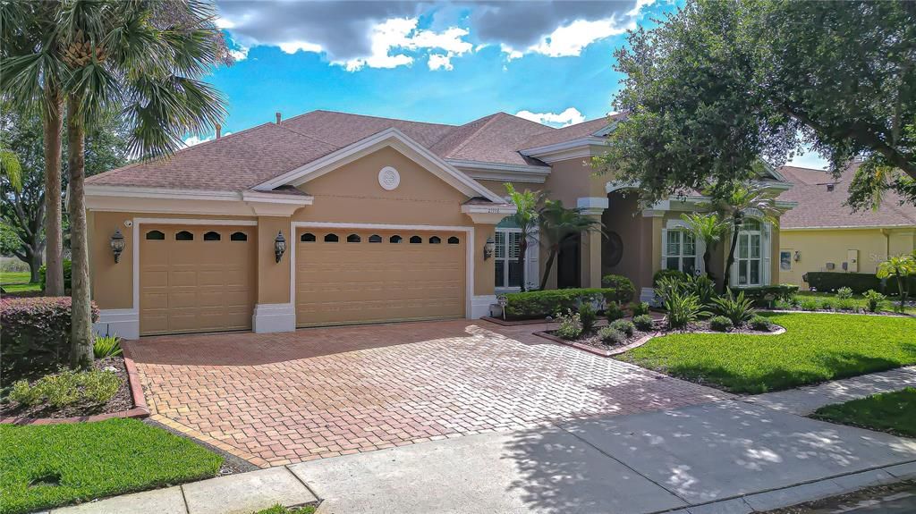 For Sale: $999,900 (4 beds, 3 baths, 3709 Square Feet)