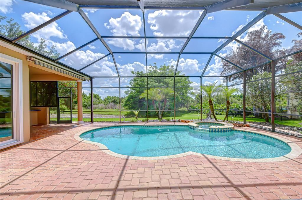 For Sale: $999,900 (4 beds, 3 baths, 3709 Square Feet)