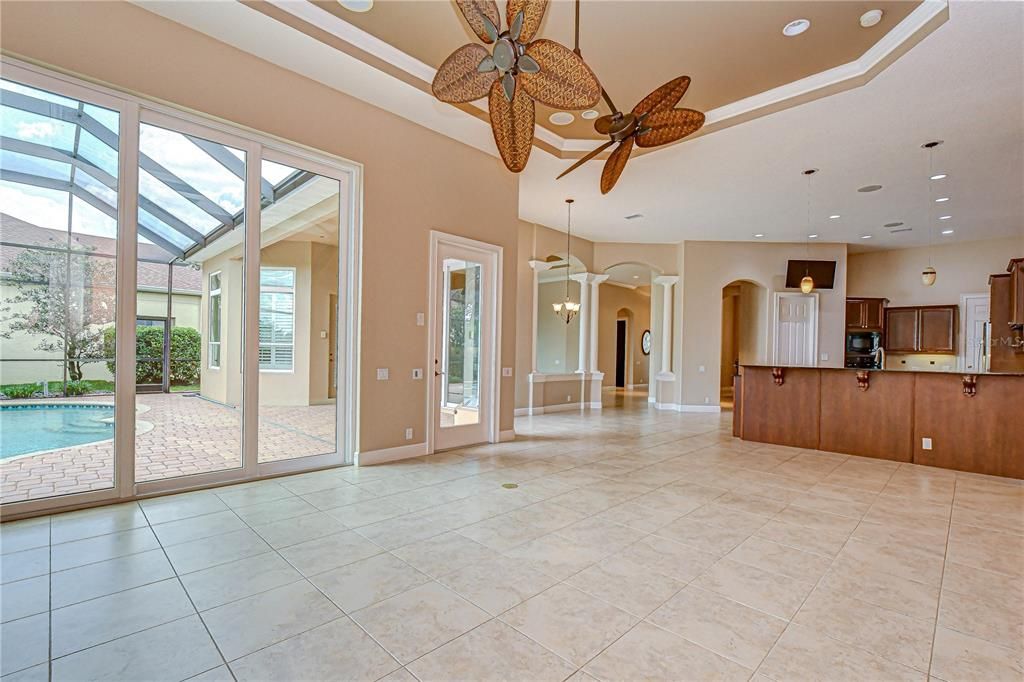 For Sale: $999,900 (4 beds, 3 baths, 3709 Square Feet)