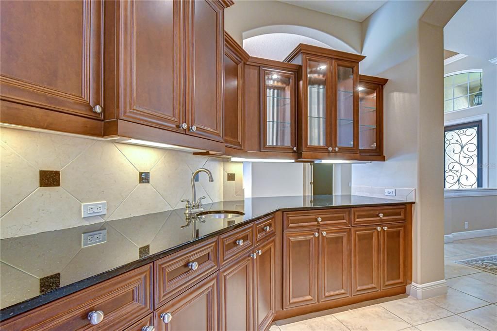 For Sale: $999,900 (4 beds, 3 baths, 3709 Square Feet)