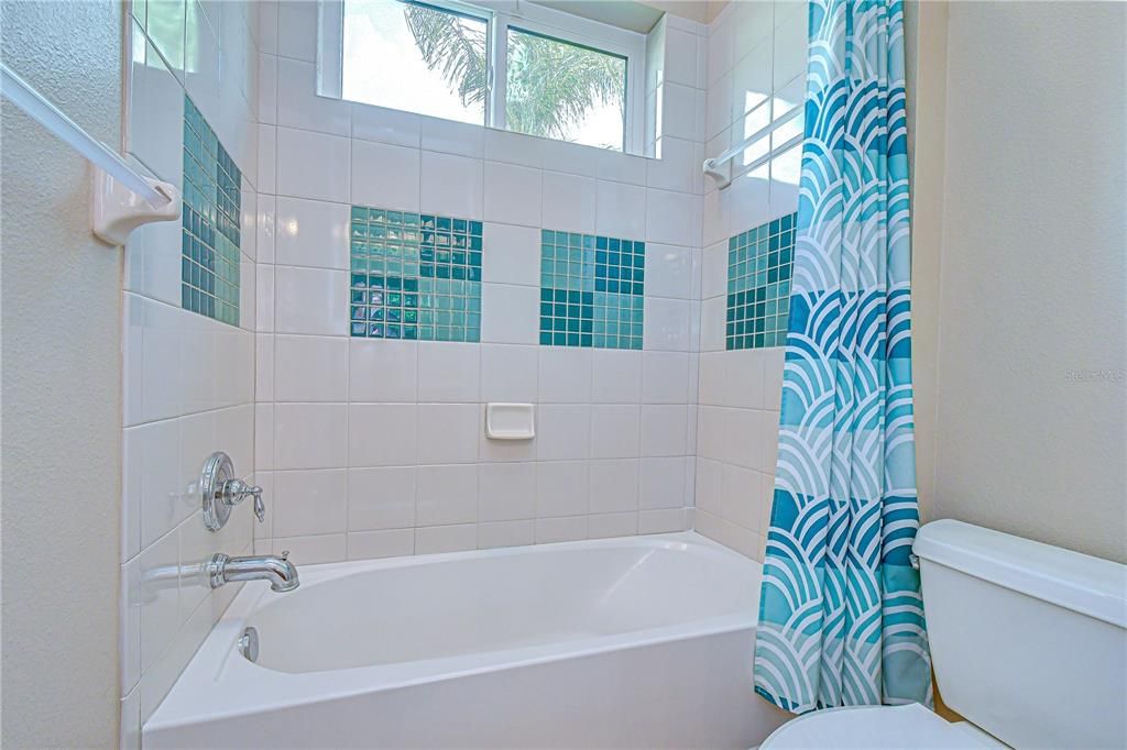 For Sale: $999,900 (4 beds, 3 baths, 3709 Square Feet)