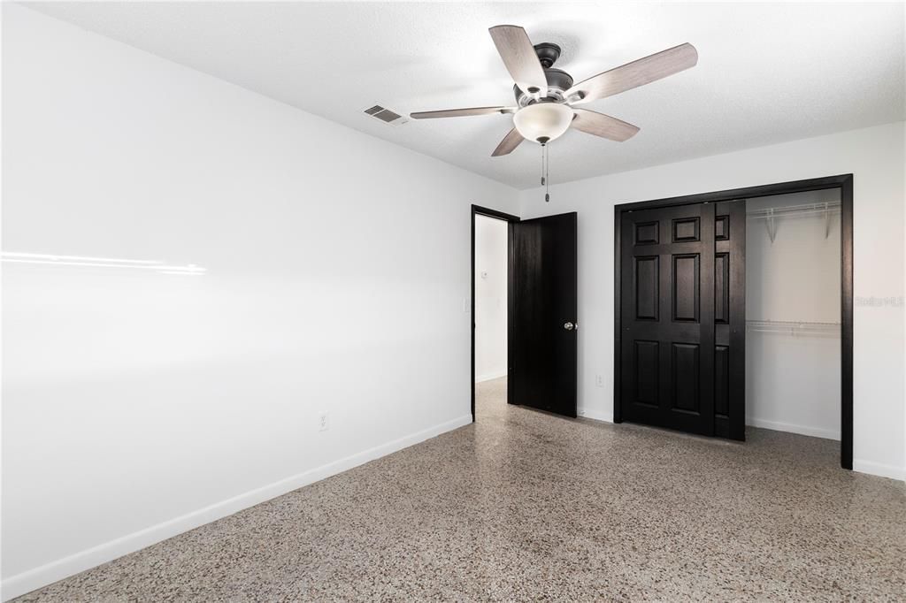 待售: $600,000 (3 贝兹, 0 浴室, 1390 平方英尺)