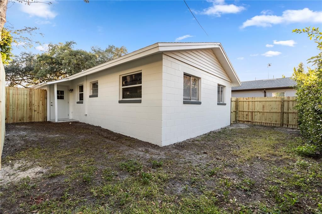 待售: $600,000 (3 贝兹, 0 浴室, 1390 平方英尺)