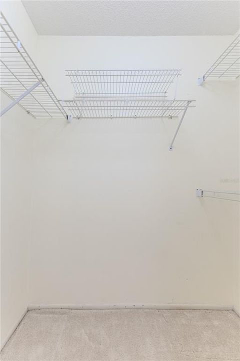 For Sale: $230,000 (2 beds, 2 baths, 1409 Square Feet)