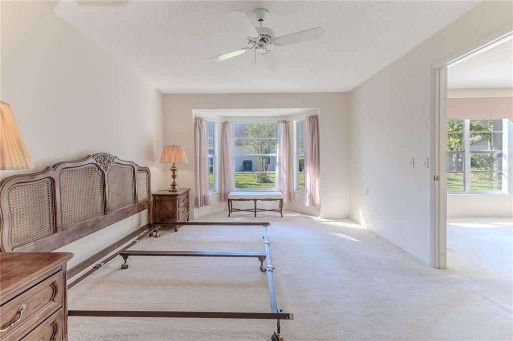 For Sale: $230,000 (2 beds, 2 baths, 1409 Square Feet)