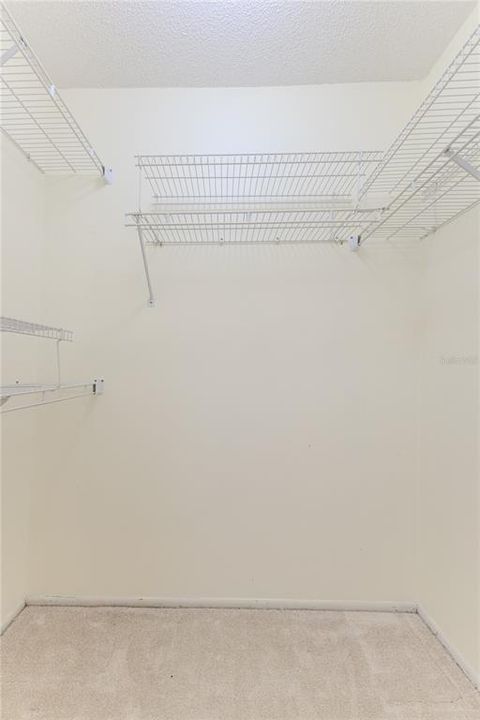 For Sale: $230,000 (2 beds, 2 baths, 1409 Square Feet)