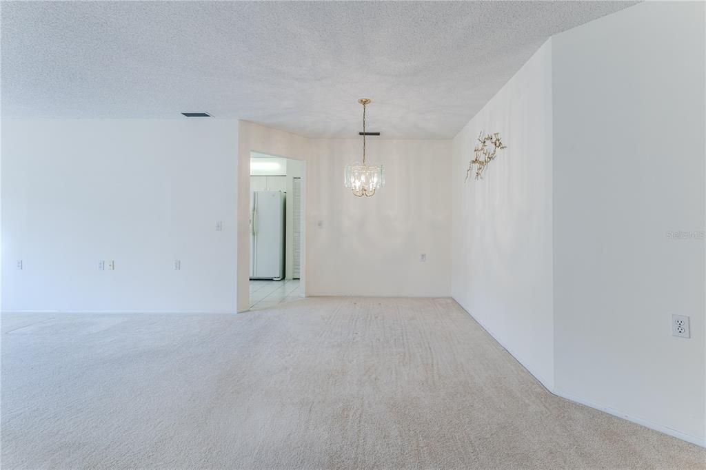 For Sale: $230,000 (2 beds, 2 baths, 1409 Square Feet)