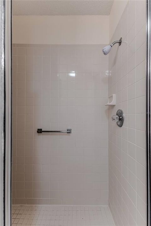 For Sale: $230,000 (2 beds, 2 baths, 1409 Square Feet)