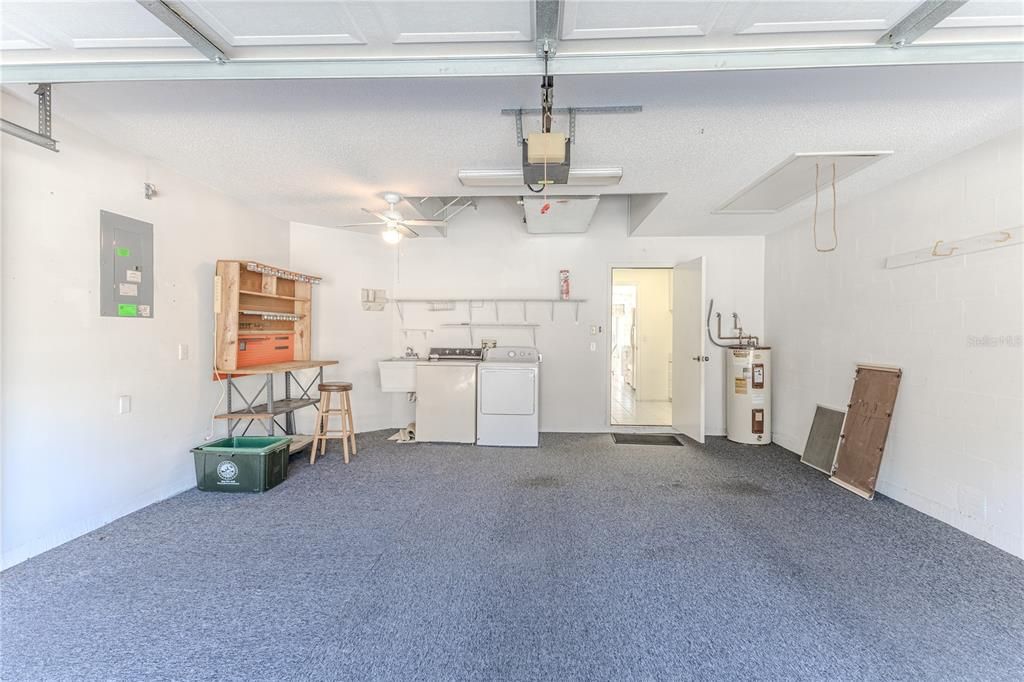 For Sale: $230,000 (2 beds, 2 baths, 1409 Square Feet)