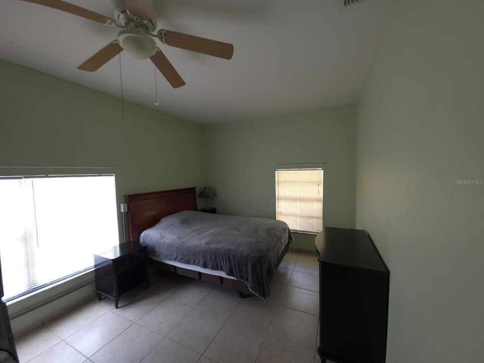 En Venta: $319,900 (3 camas, 2 baños, 1059 Pies cuadrados)