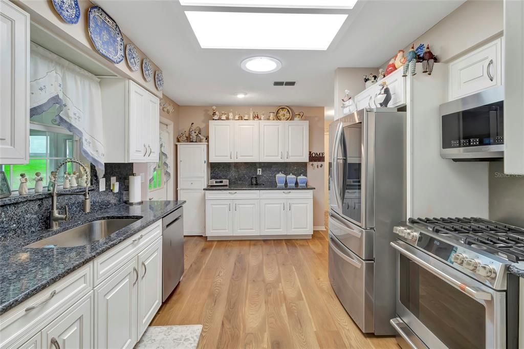 Activo con contrato: $275,000 (2 camas, 2 baños, 1176 Pies cuadrados)