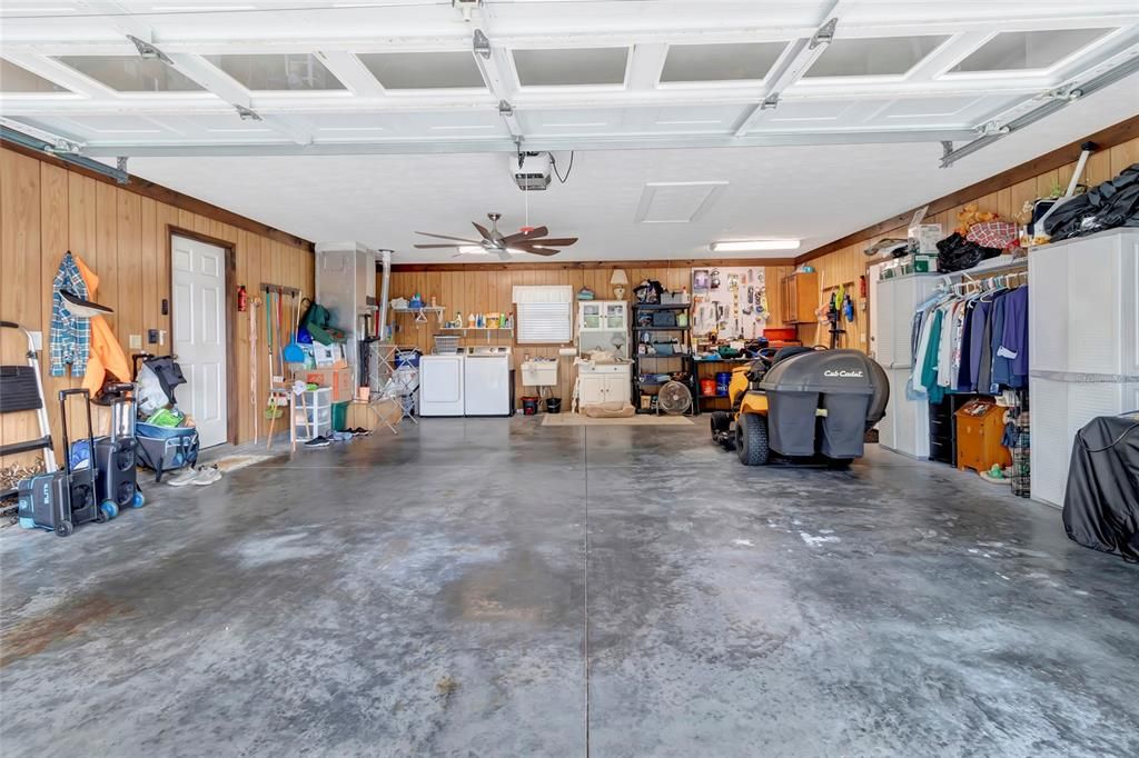 Activo con contrato: $275,000 (2 camas, 2 baños, 1176 Pies cuadrados)
