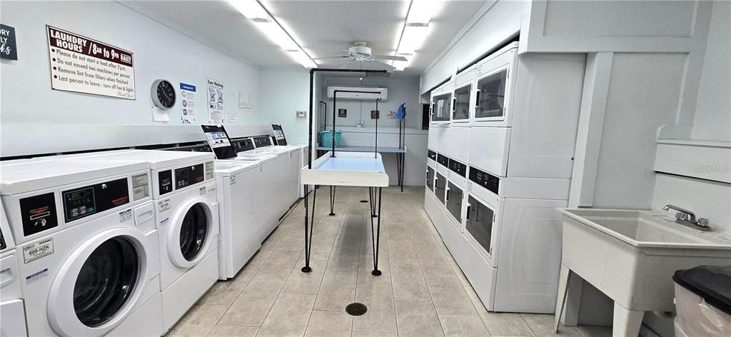 For Sale: $89,000 (1 beds, 1 baths, 725 Square Feet)