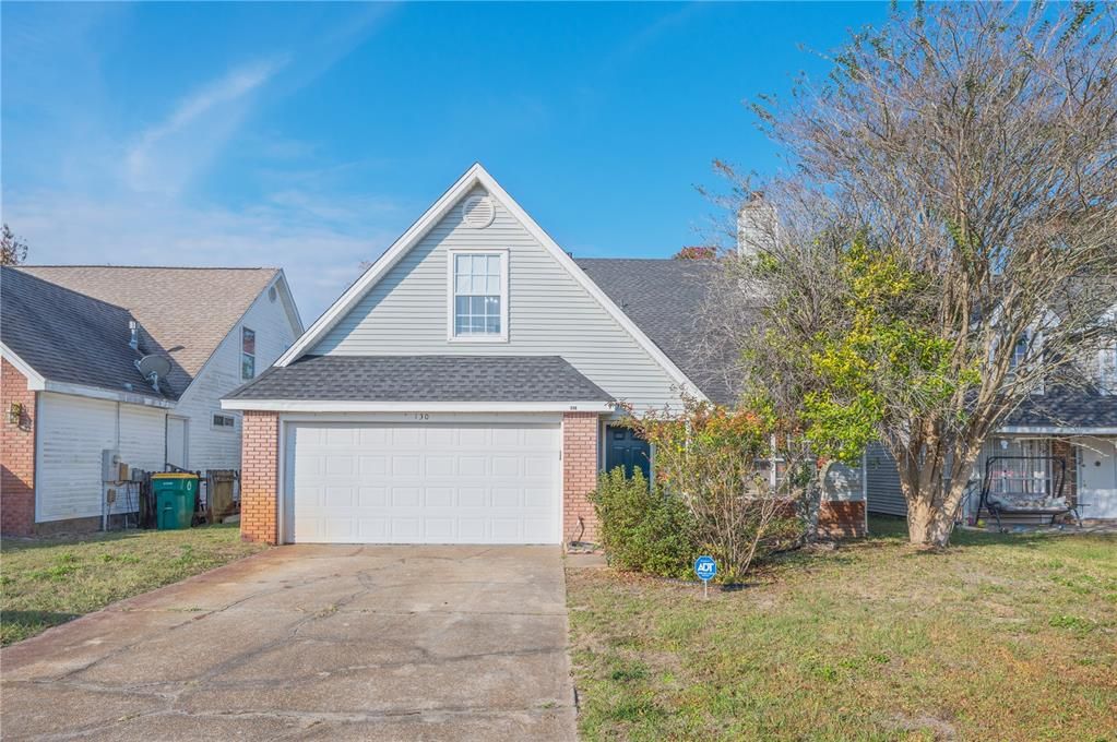 Vendido Recientemente: $329,999 (4 camas, 2 baños, 1784 Pies cuadrados)