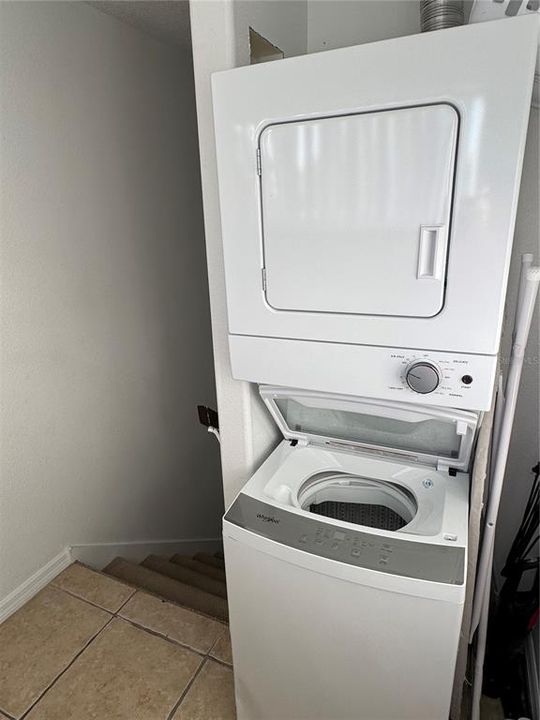 For Rent: $1,650 (2 beds, 1 baths, 700 Square Feet)