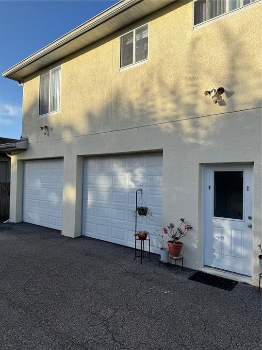 For Rent: $1,650 (2 beds, 1 baths, 700 Square Feet)