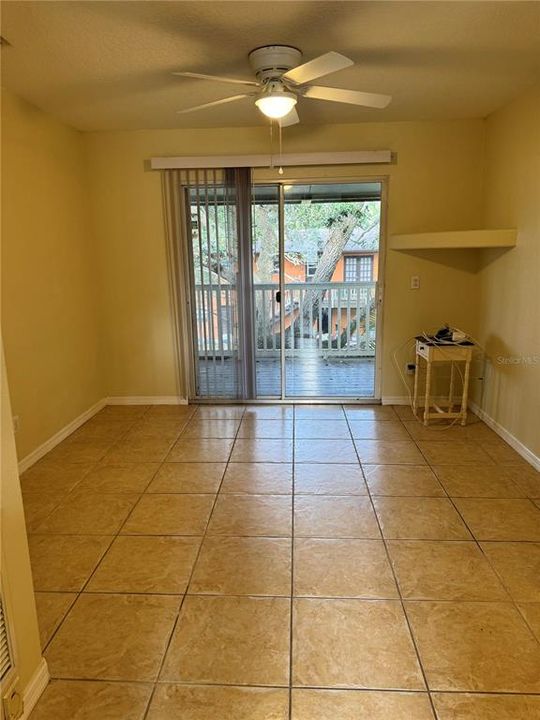 For Rent: $1,650 (2 beds, 1 baths, 700 Square Feet)