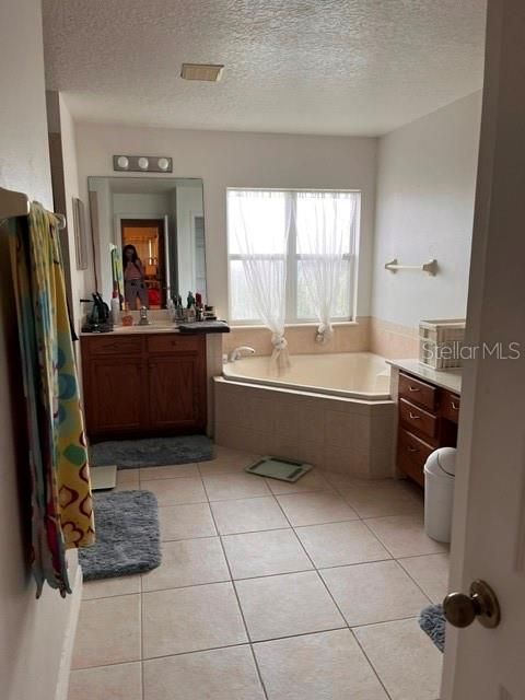 For Sale: $650,000 (5 beds, 4 baths, 3439 Square Feet)