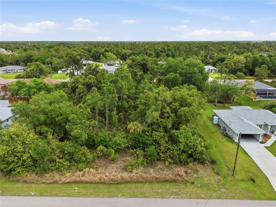 На продажу: $14,500 (0.23 acres)