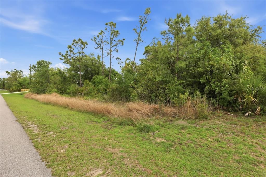 На продажу: $14,500 (0.23 acres)