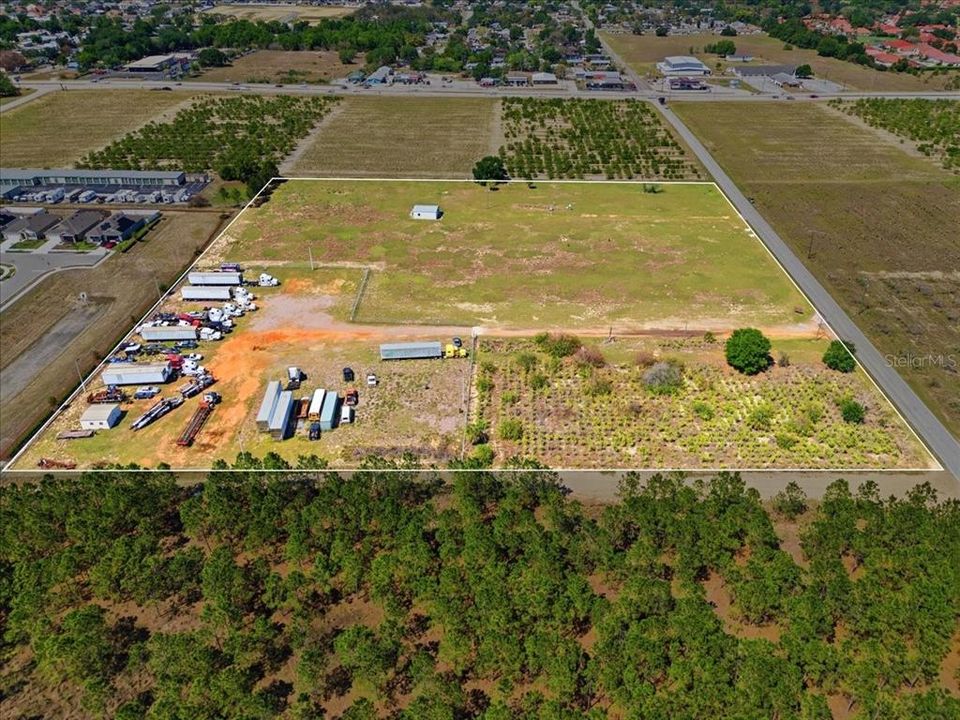 На продажу: $1,400,000 (9.98 acres)