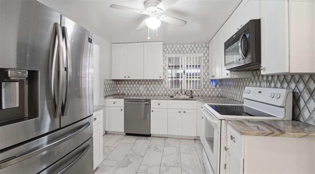 En Venta: $249,900 (2 camas, 1 baños, 834 Pies cuadrados)