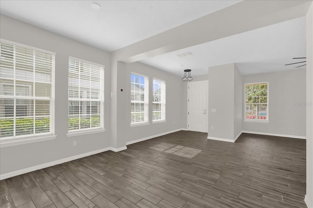 En Venta: $285,000 (3 camas, 2 baños, 1855 Pies cuadrados)