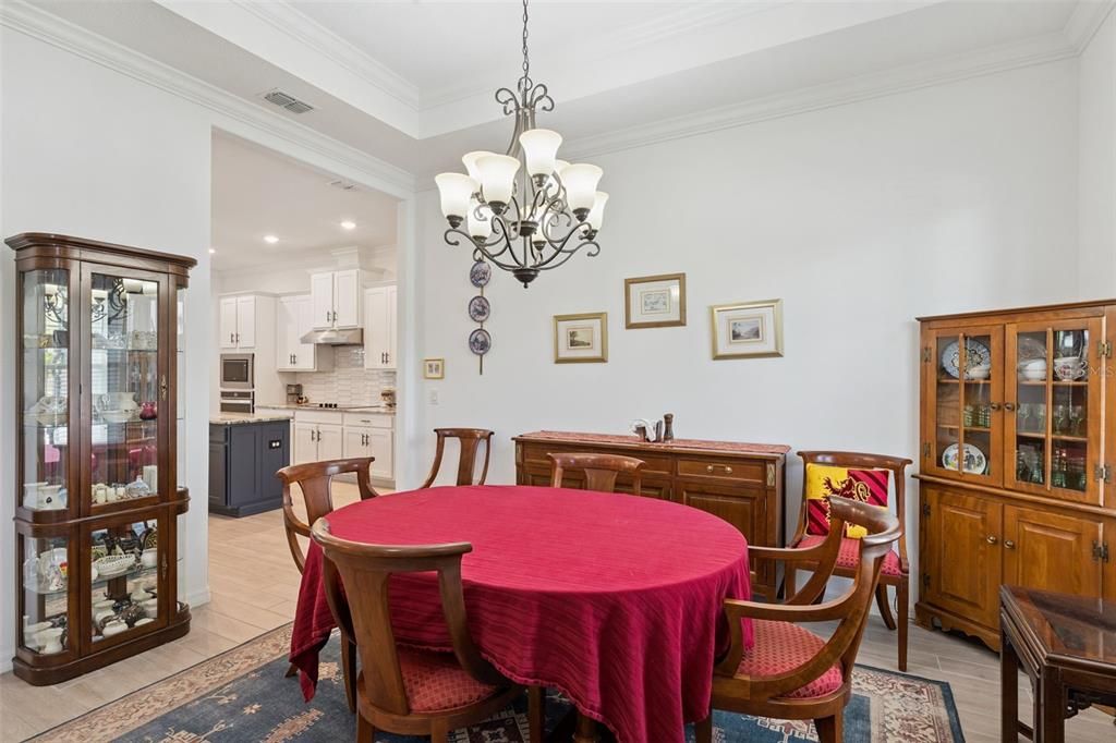 Activo con contrato: $779,000 (4 camas, 3 baños, 2826 Pies cuadrados)