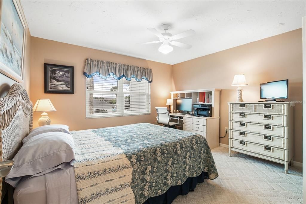 En Venta: $249,900 (2 camas, 2 baños, 1075 Pies cuadrados)