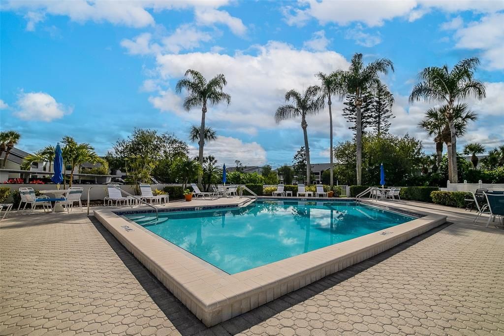 En Venta: $249,900 (2 camas, 2 baños, 1075 Pies cuadrados)