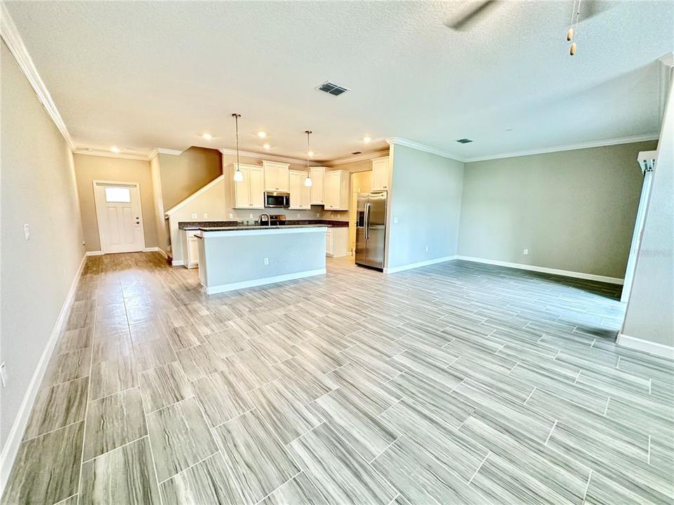 For Rent: $2,675 (3 beds, 2 baths, 2319 Square Feet)